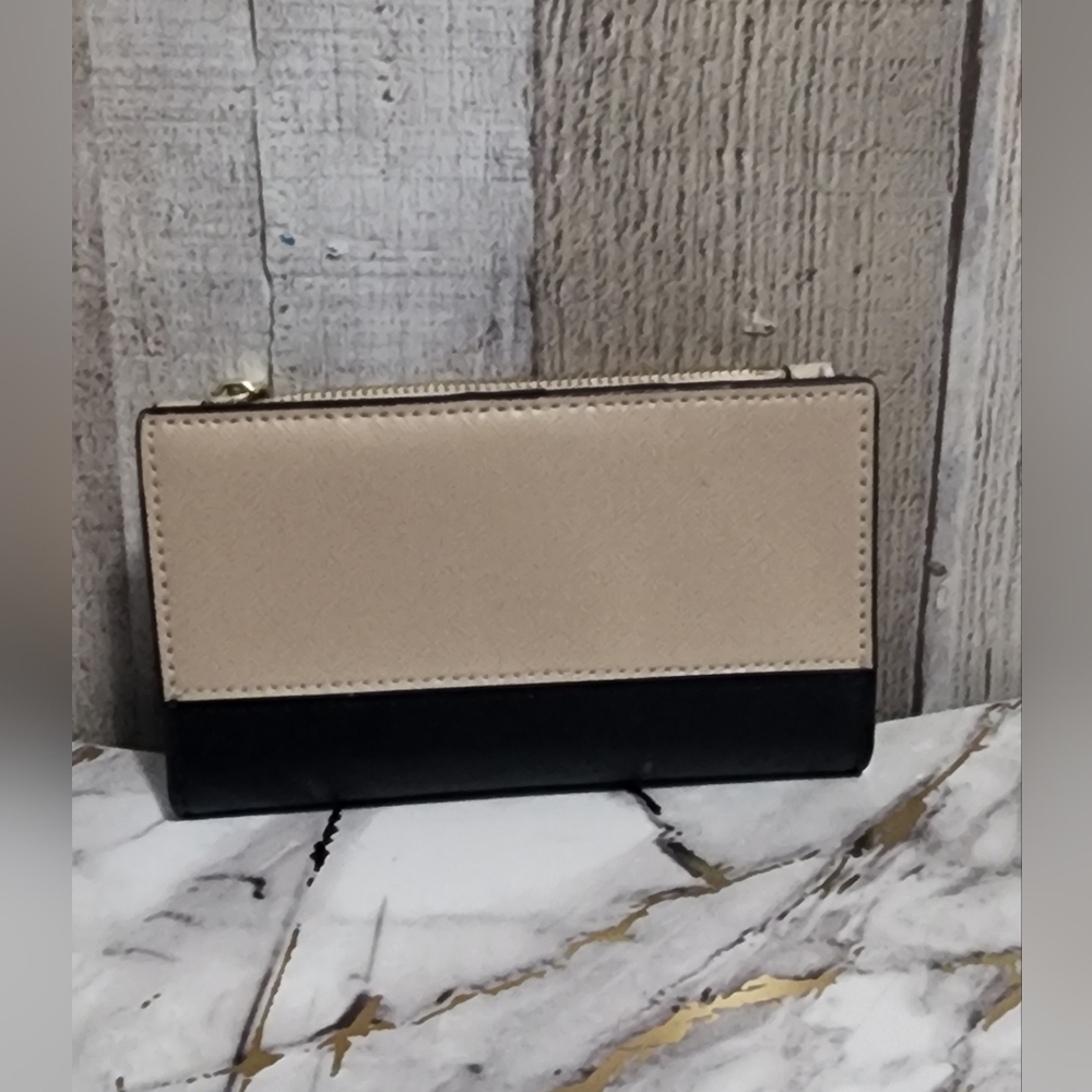 🌷NWOT Kate Spade Spencer Small Slim Bifold Black and Beige Wallet🌷 - Picture 6 of 6